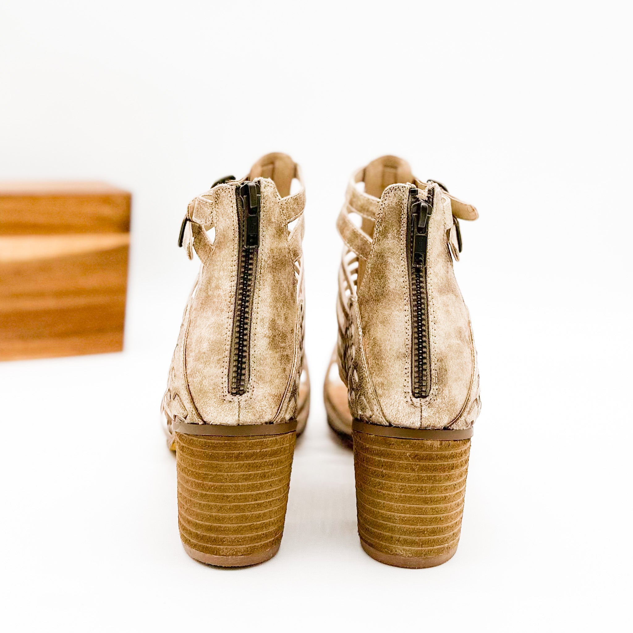 Ofanto Heeled Sandal in Gold - Rural Haze
