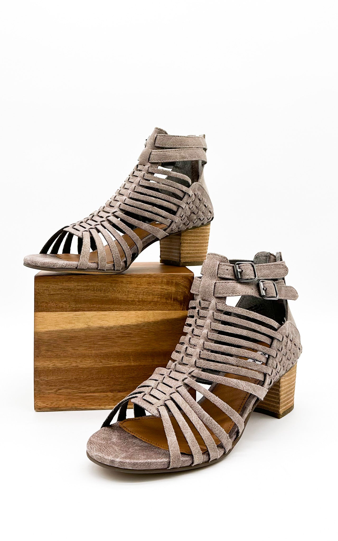 Ofanto Heeled Sandal in Grey