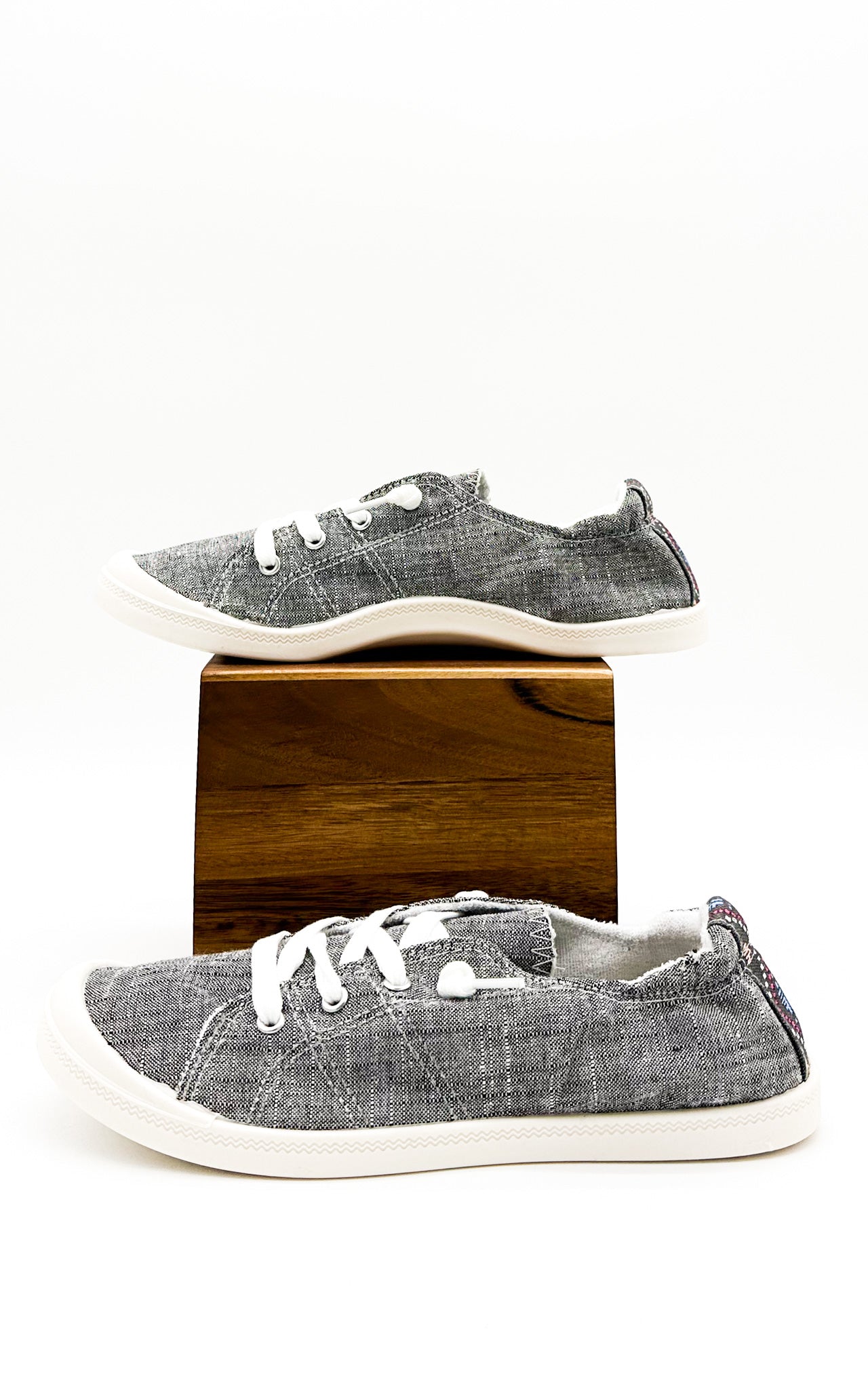 Not Rated Rae Sneaker in Charcoal