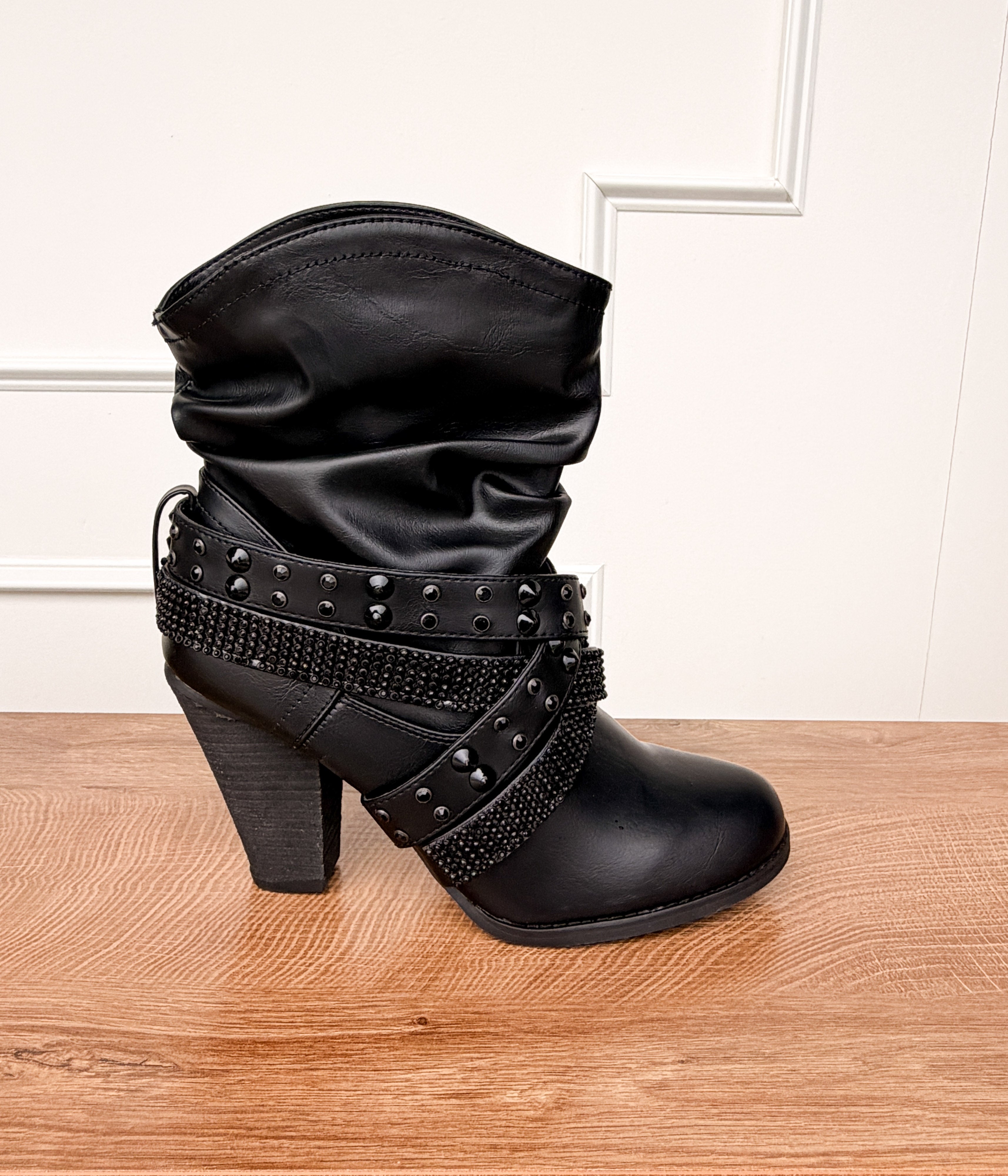 Short Change Booties in Black - Rural Haze