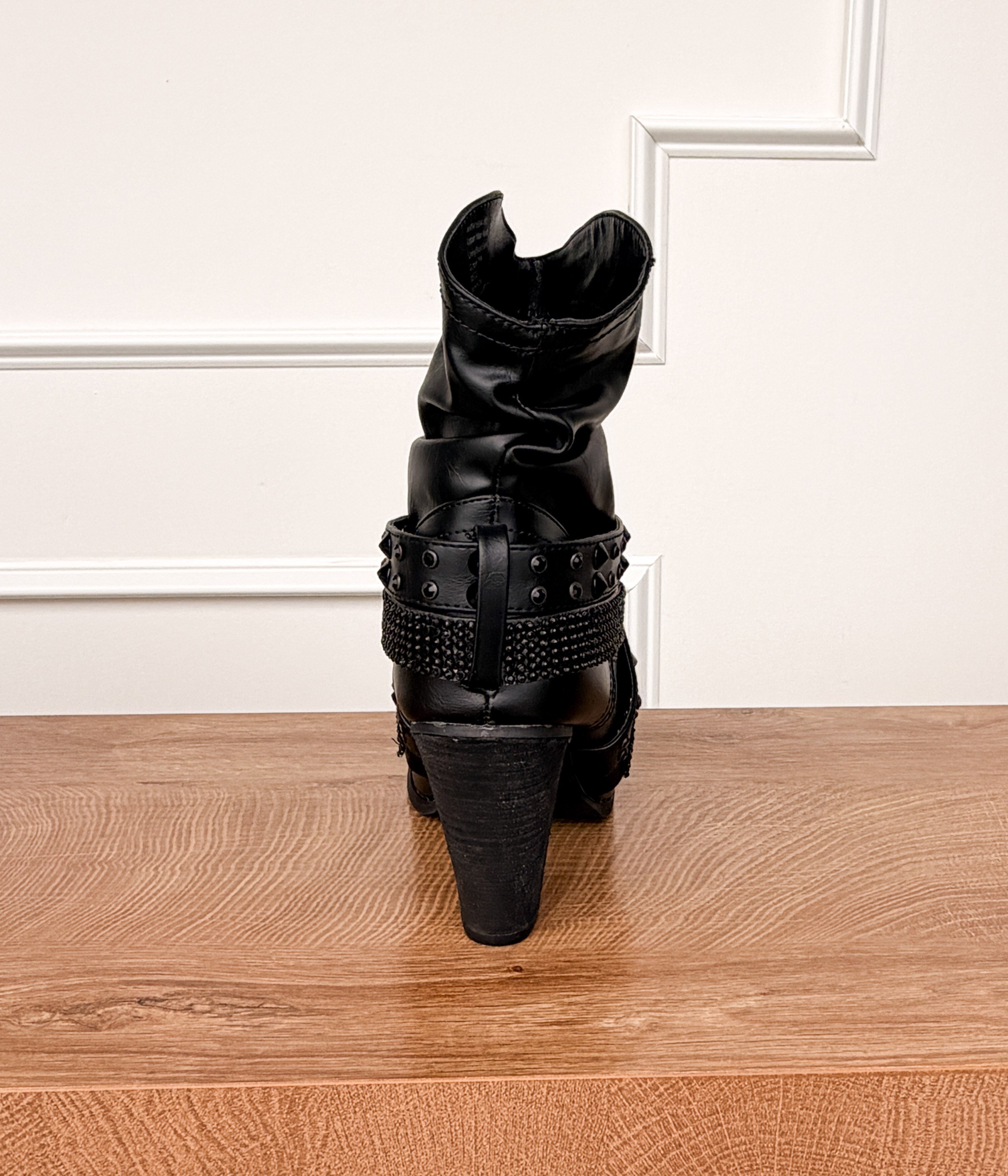Short Change Booties in Black - Rural Haze