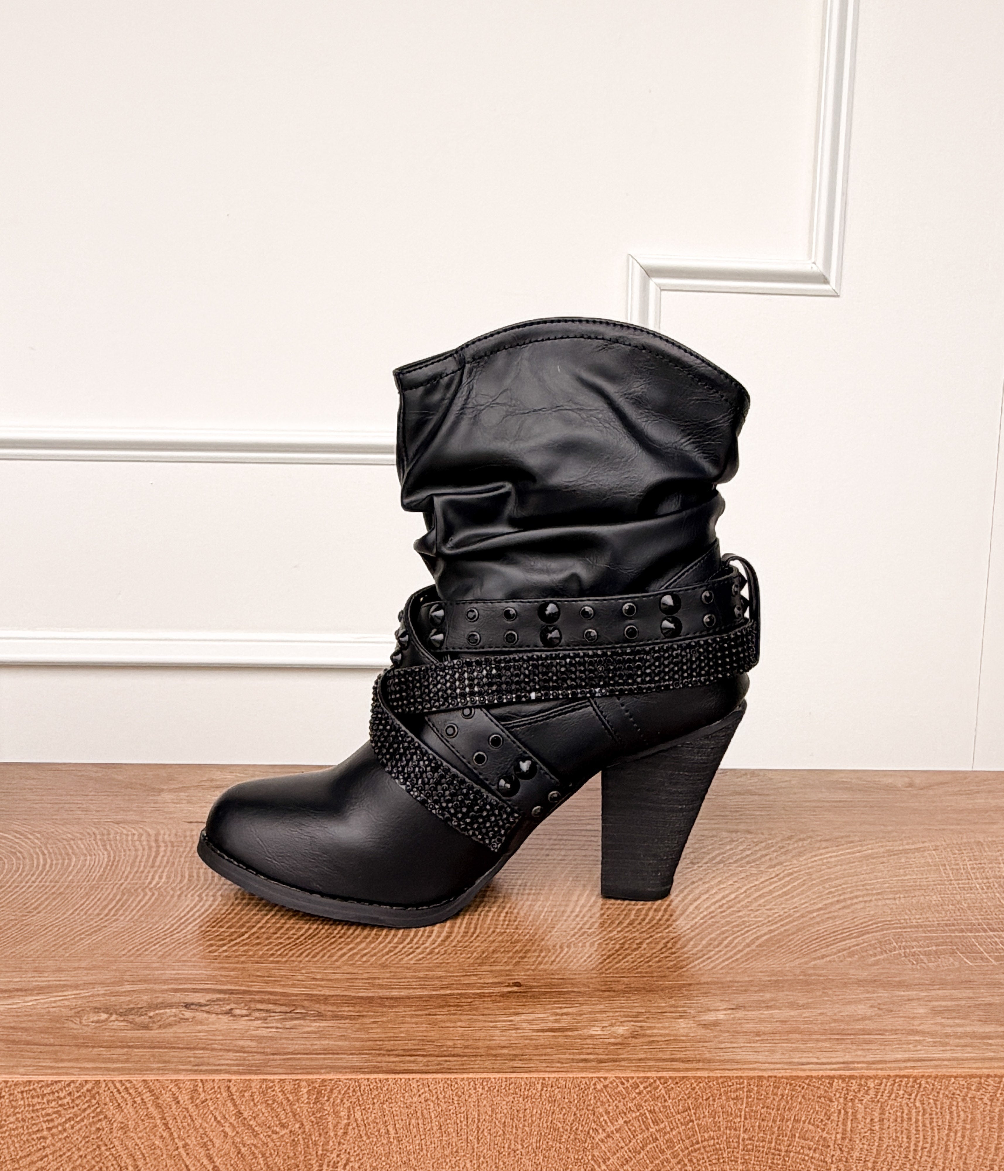 Short Change Booties in Black - Rural Haze