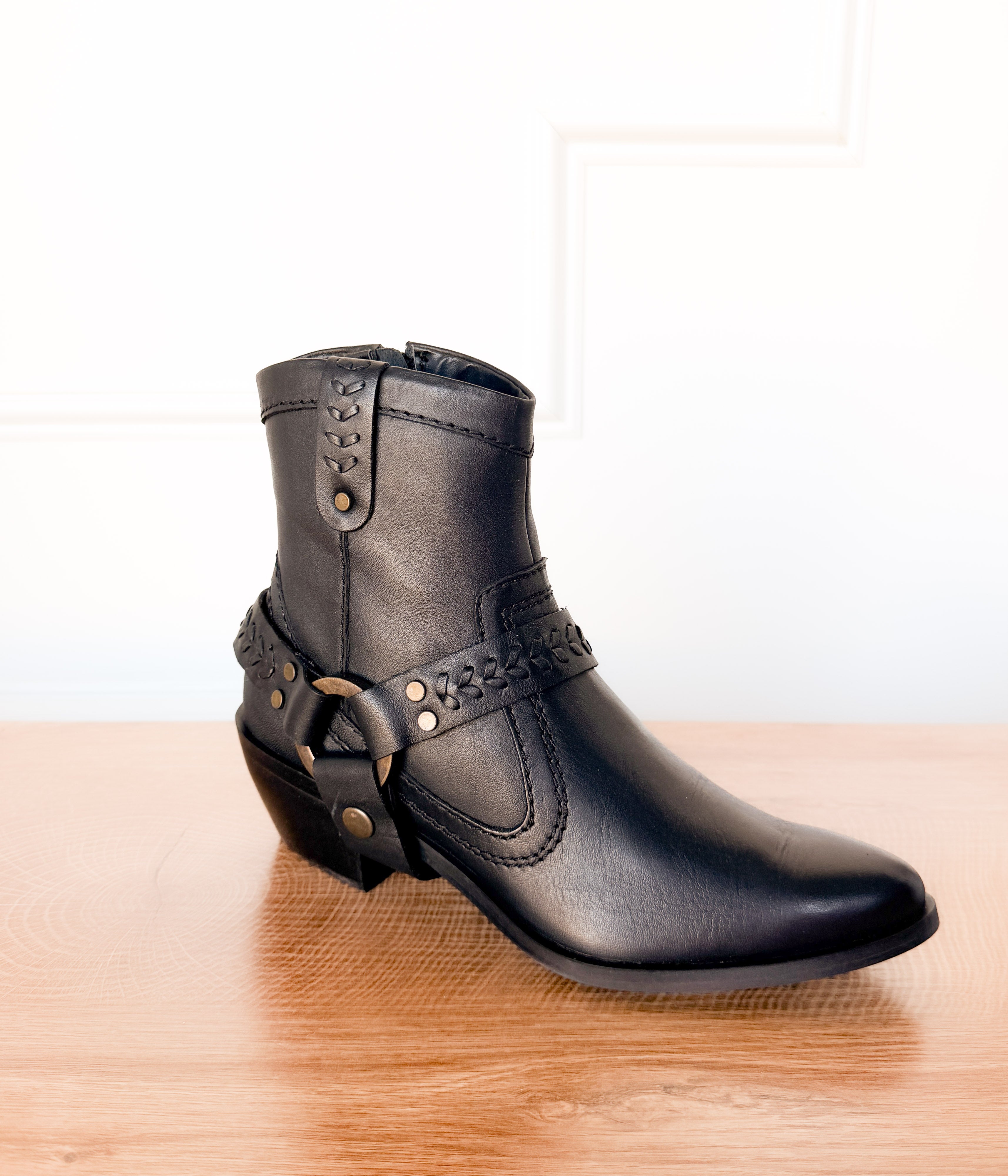 Smithy Suede Ankle Boot in Black - Rural Haze