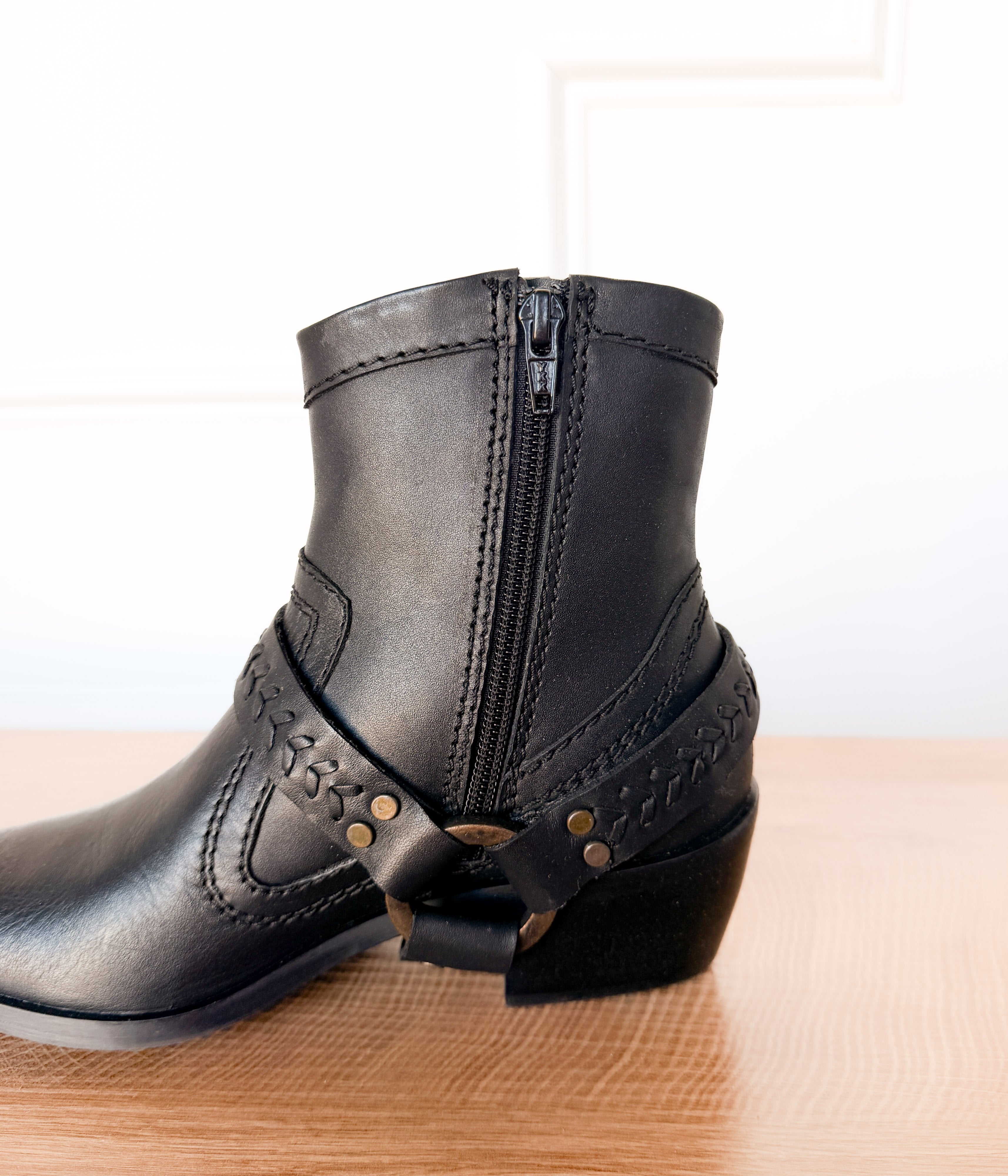Smithy Suede Ankle Boot in Black - Rural Haze