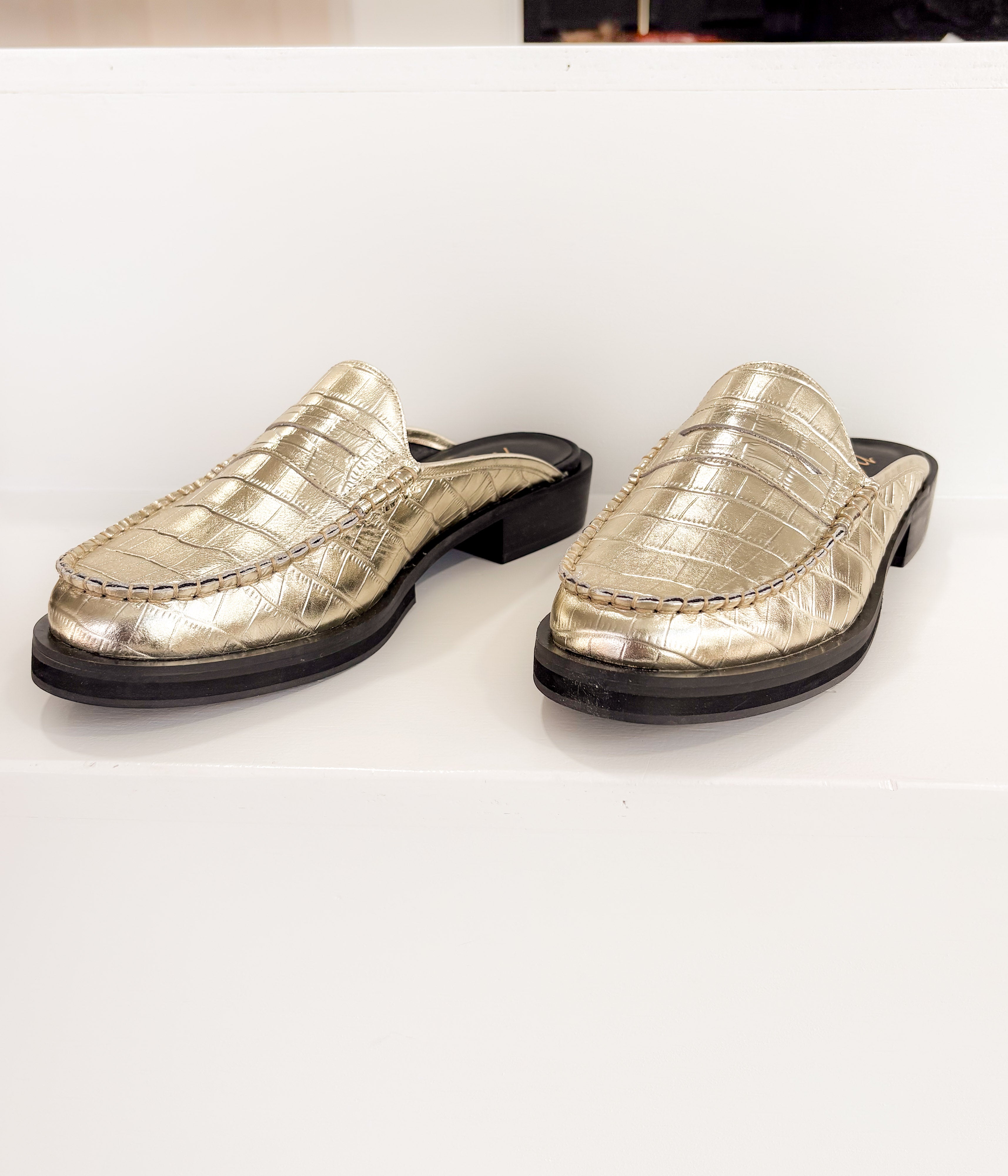 Tasha Loafer Mule in Gold