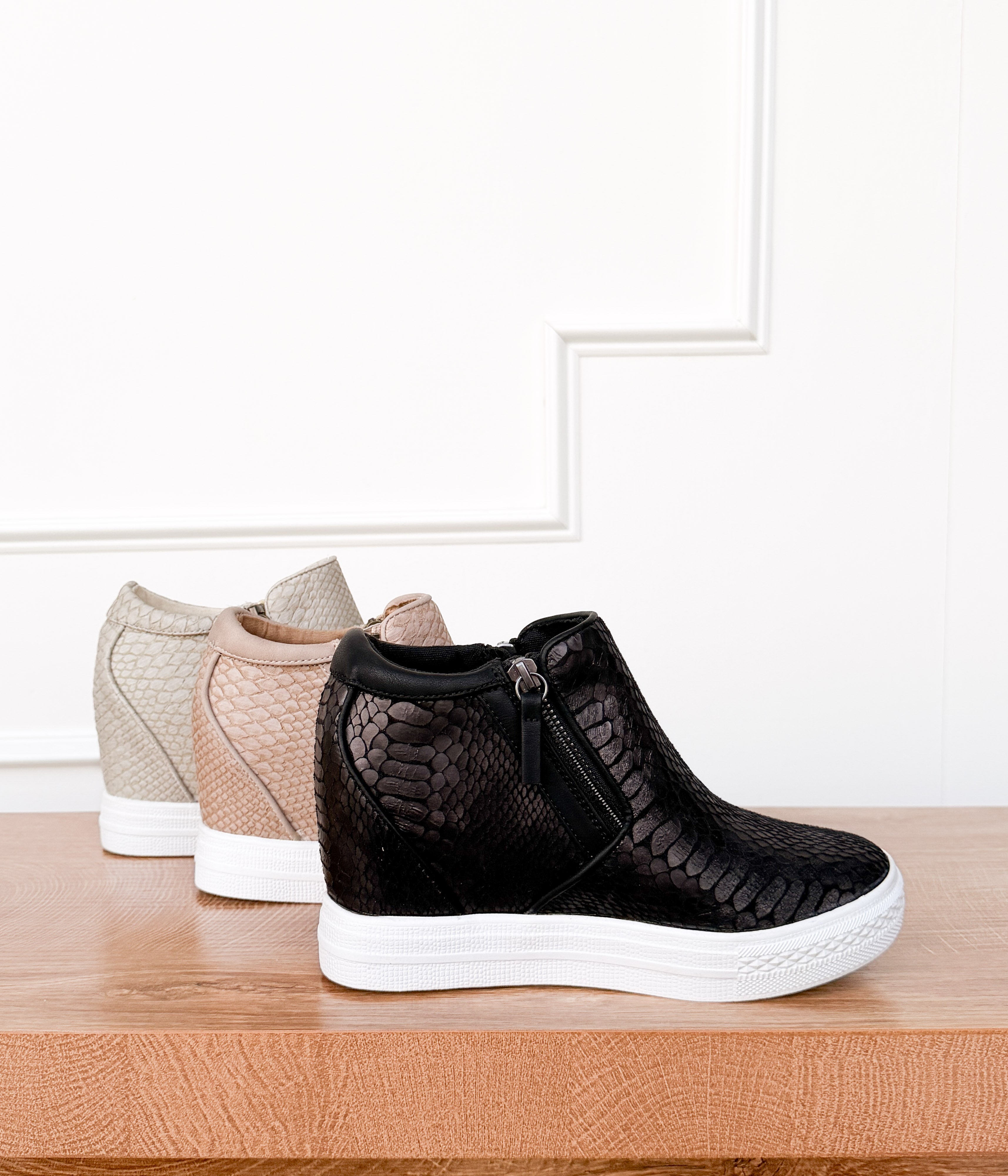 Timmibelle Wedge Sneaker in Black - Rural Haze