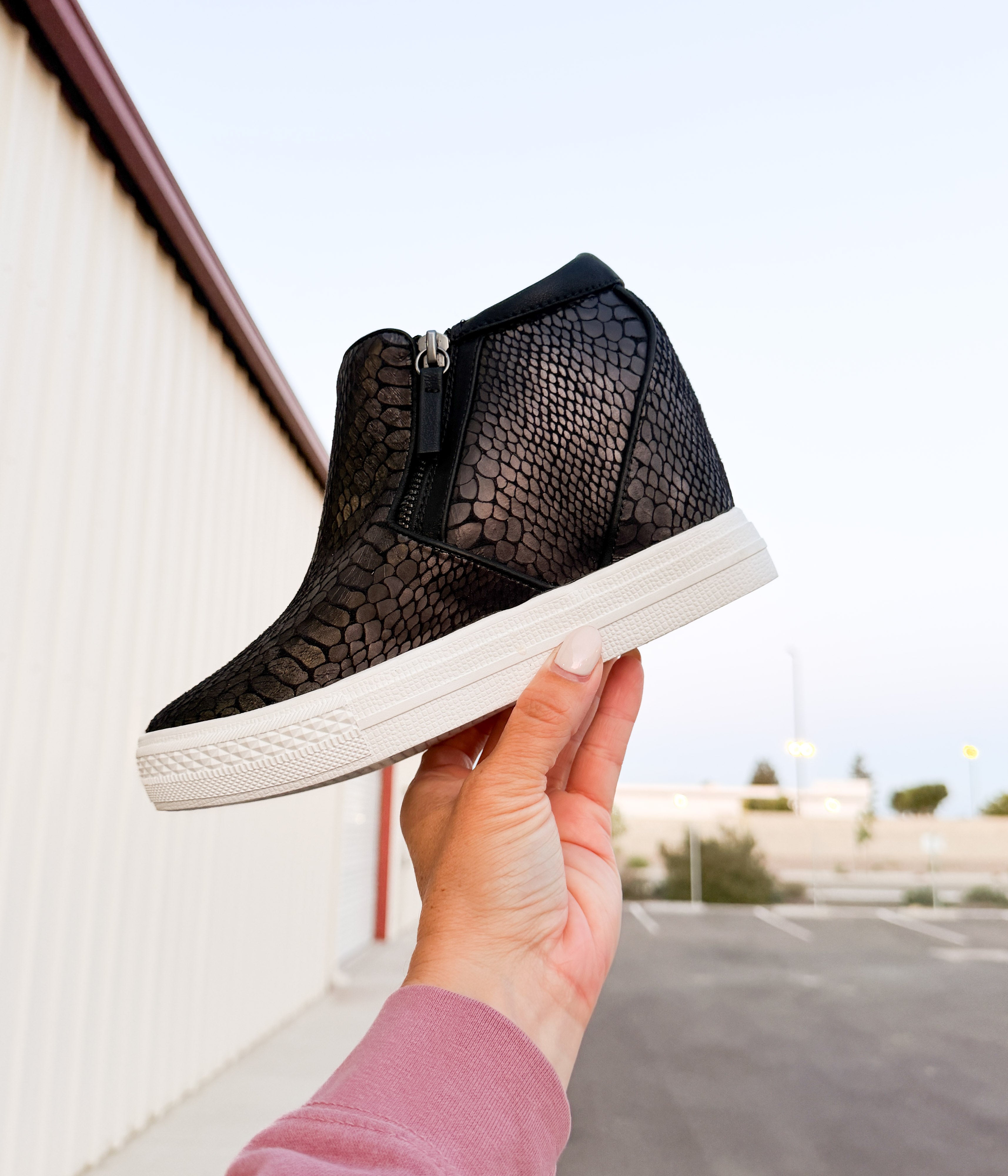 Timmibelle Wedge Sneaker in Black - Rural Haze