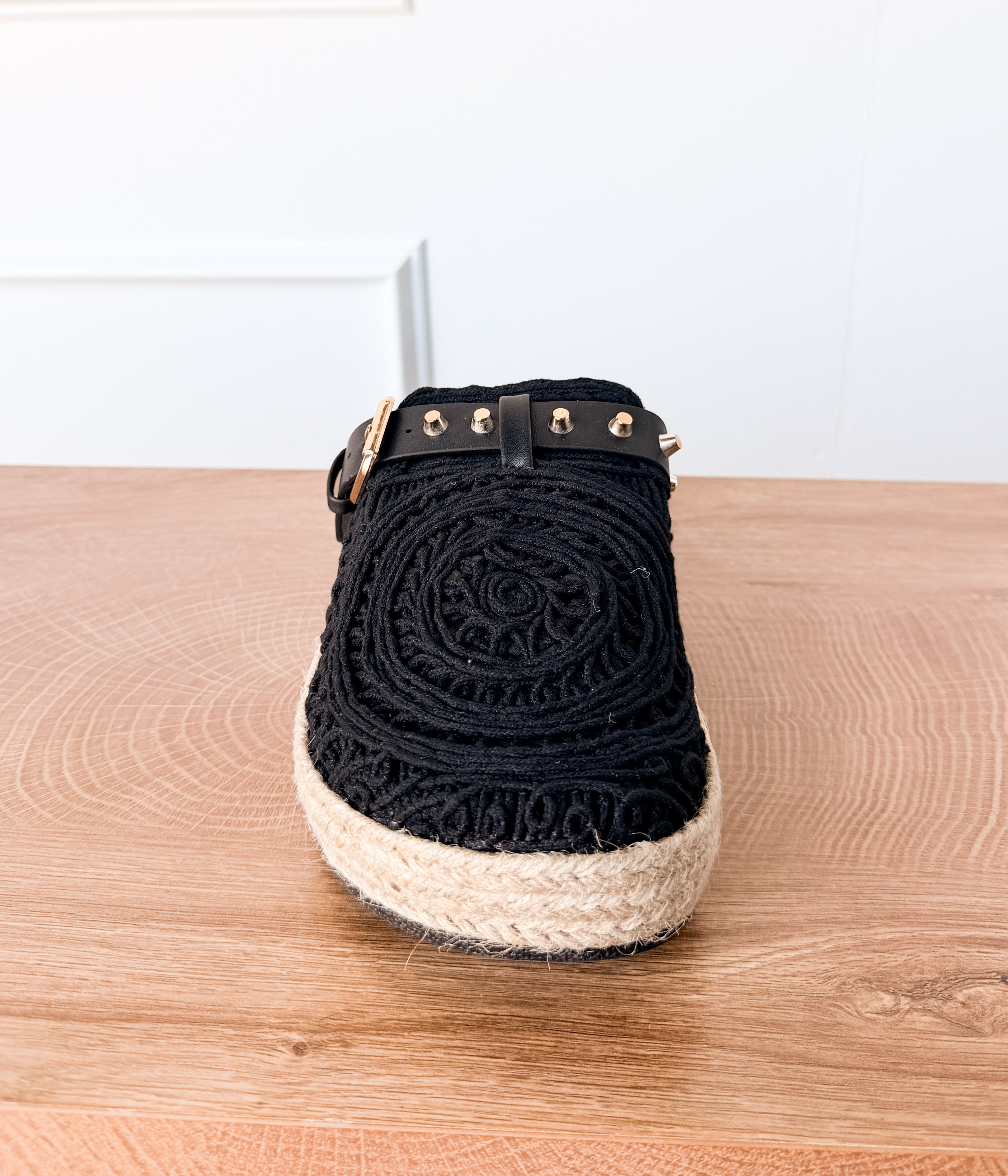 Treads Mule in Black - Rural Haze