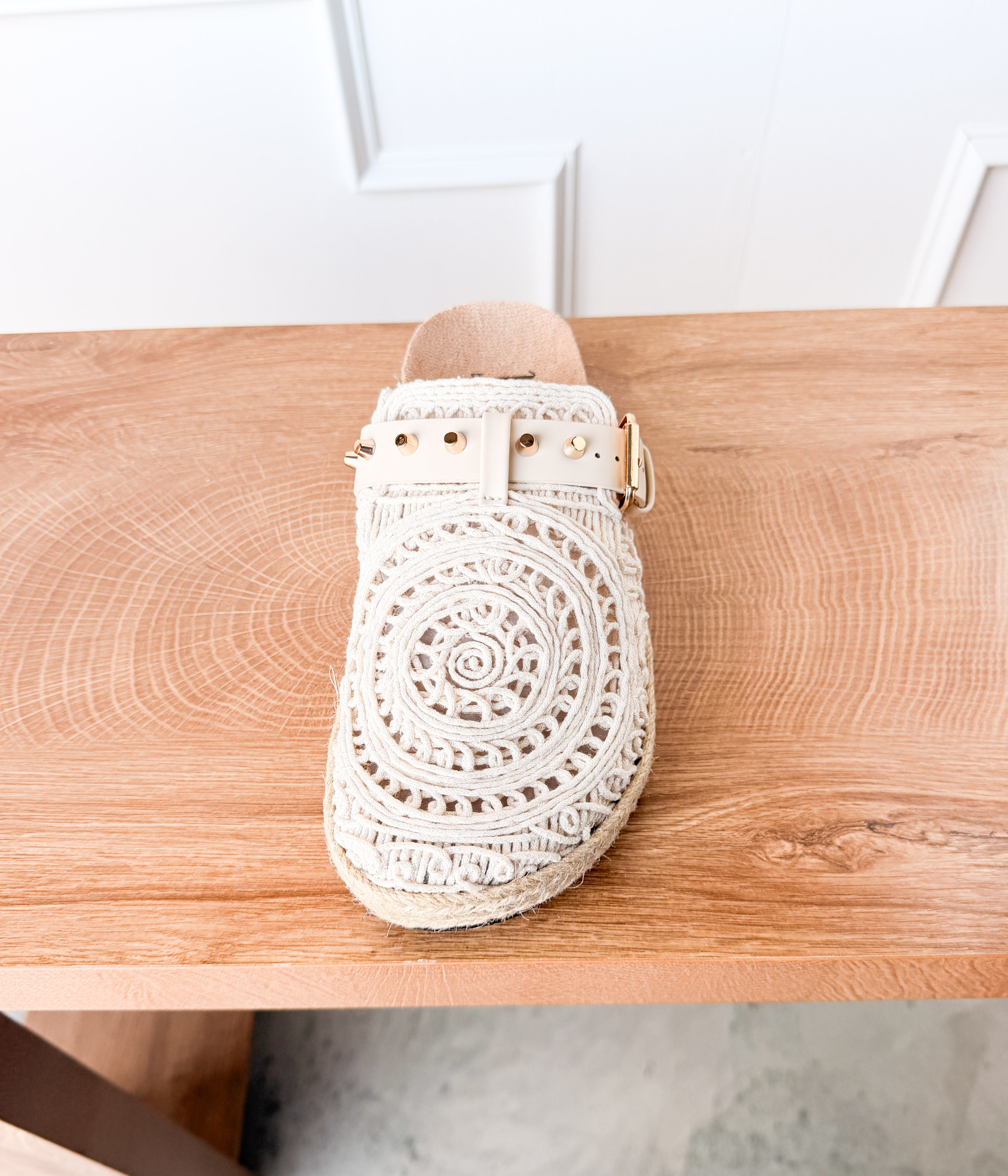 Treads Clogs in White - Rural Haze