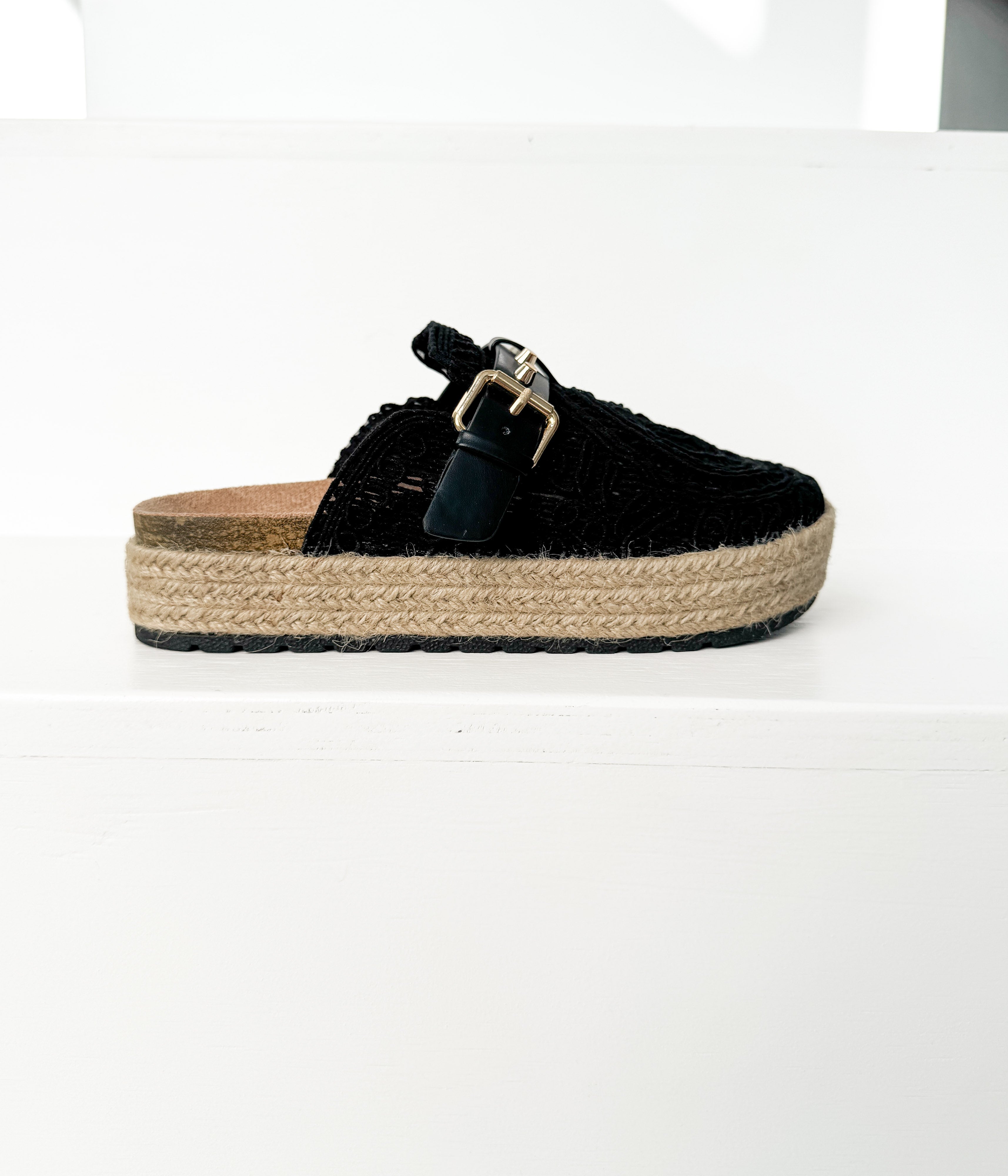 Treads Mule in Black
