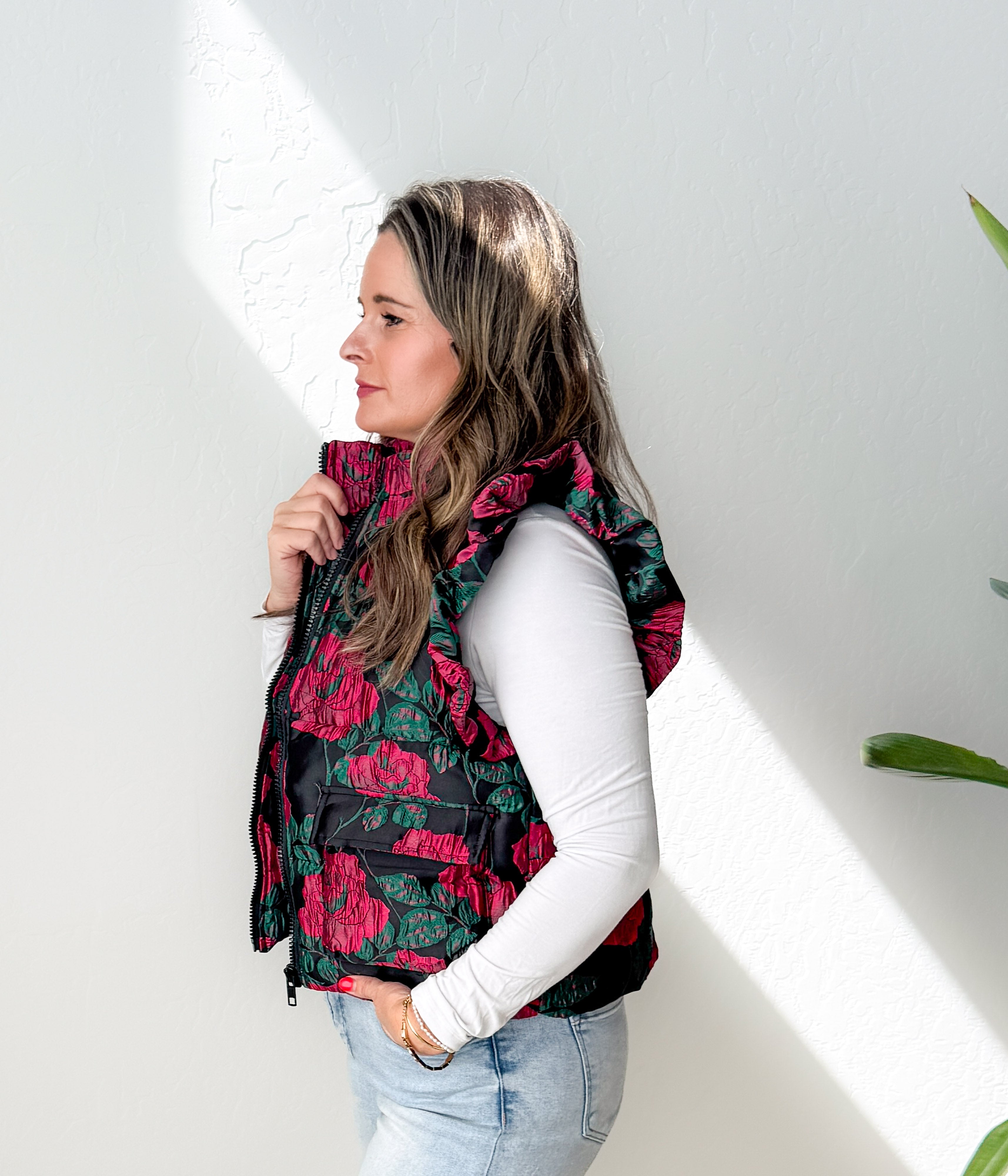 Floral Ruffle Jacquard Vest