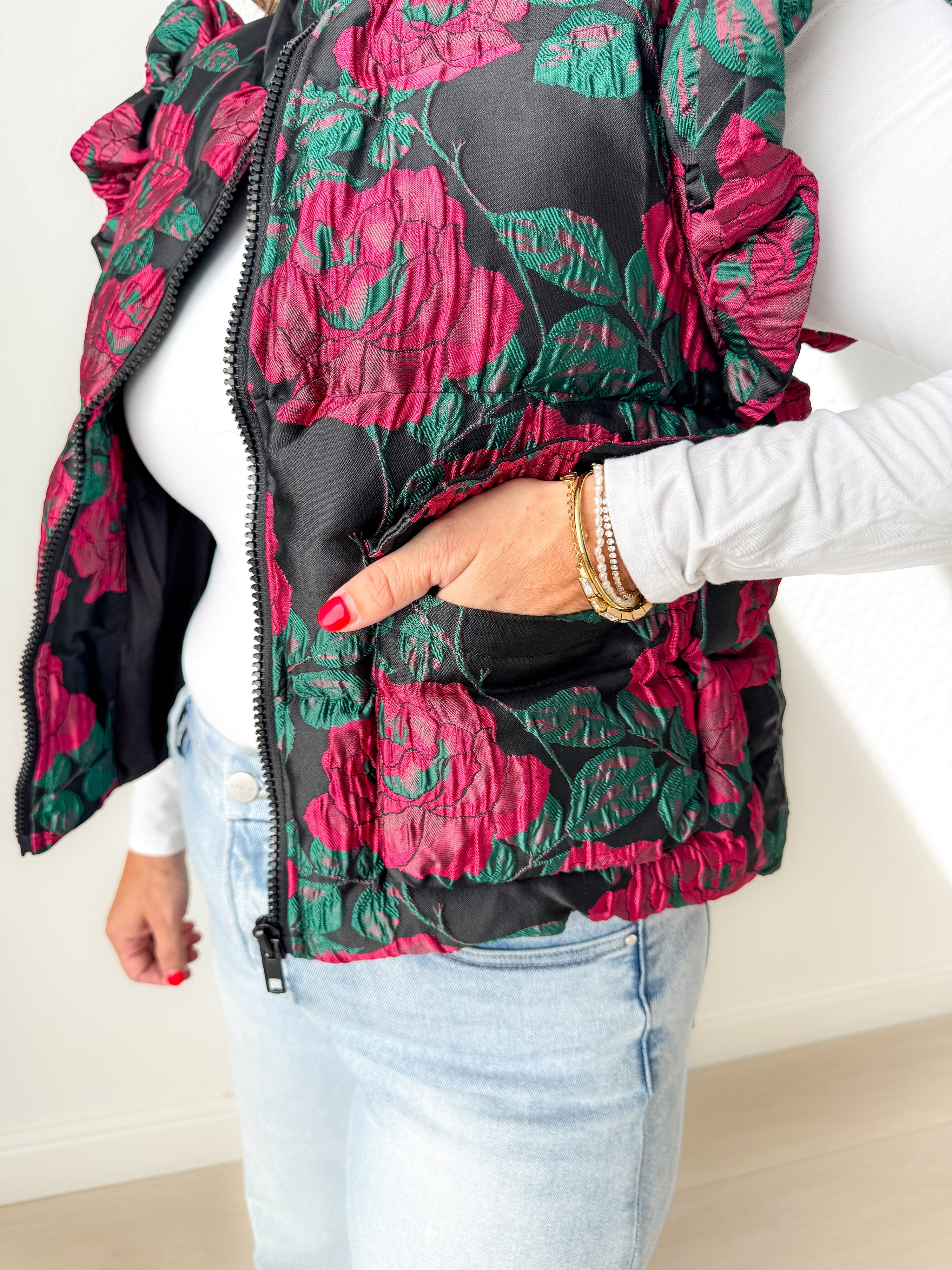Floral Ruffle Jacquard Vest