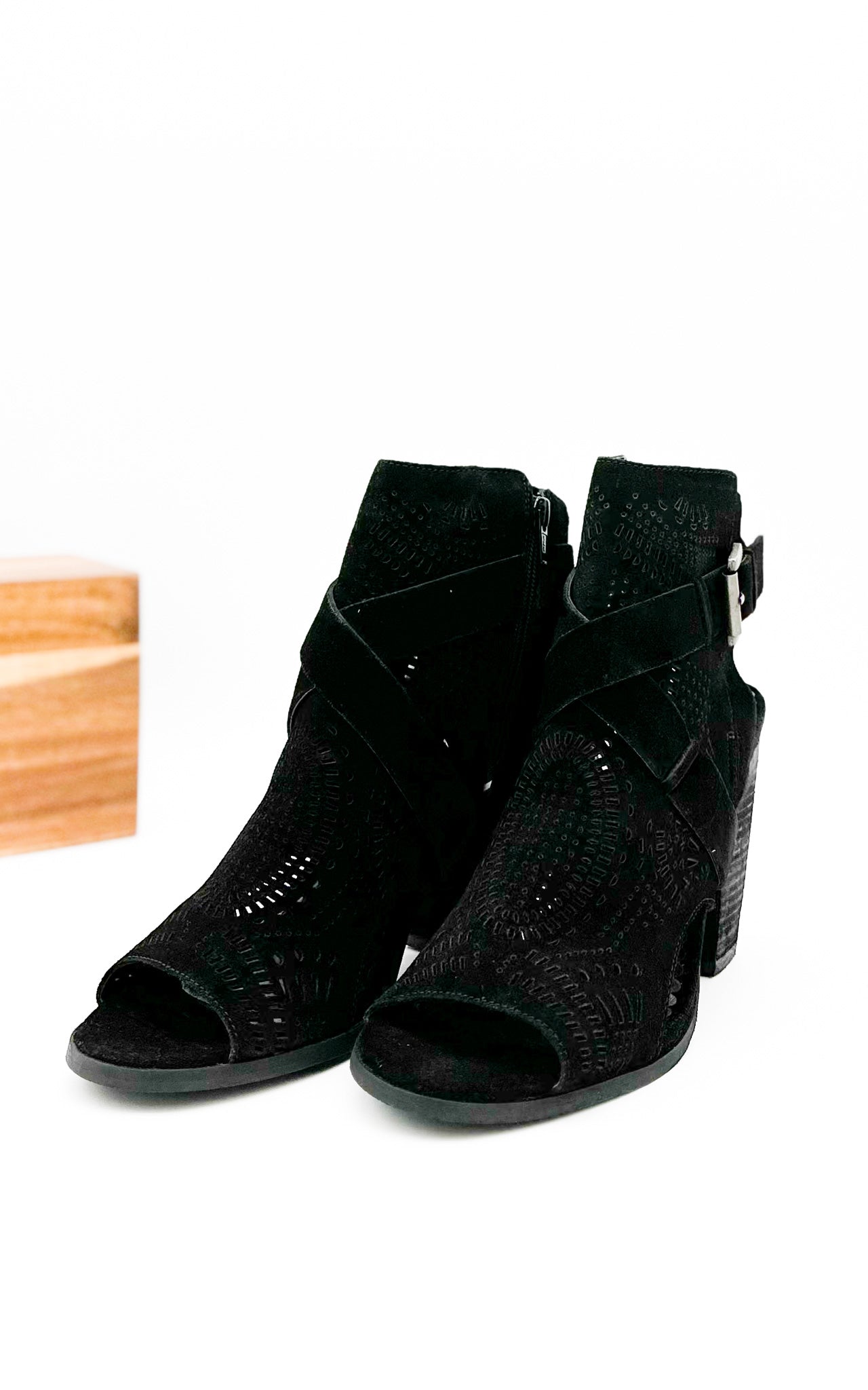 Zuzanna Heeled Sandal in Black - Rural Haze