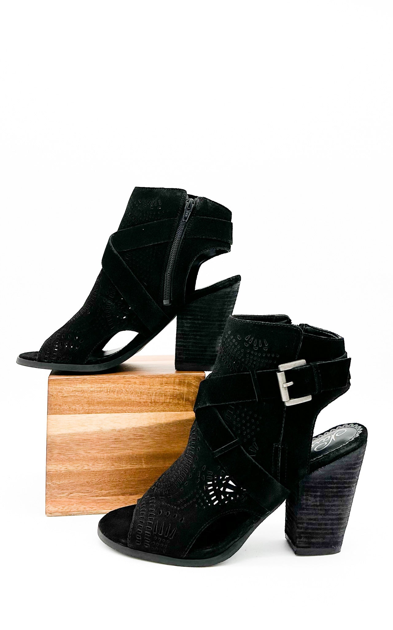 Zuzanna Heeled Sandal in Black - Rural Haze