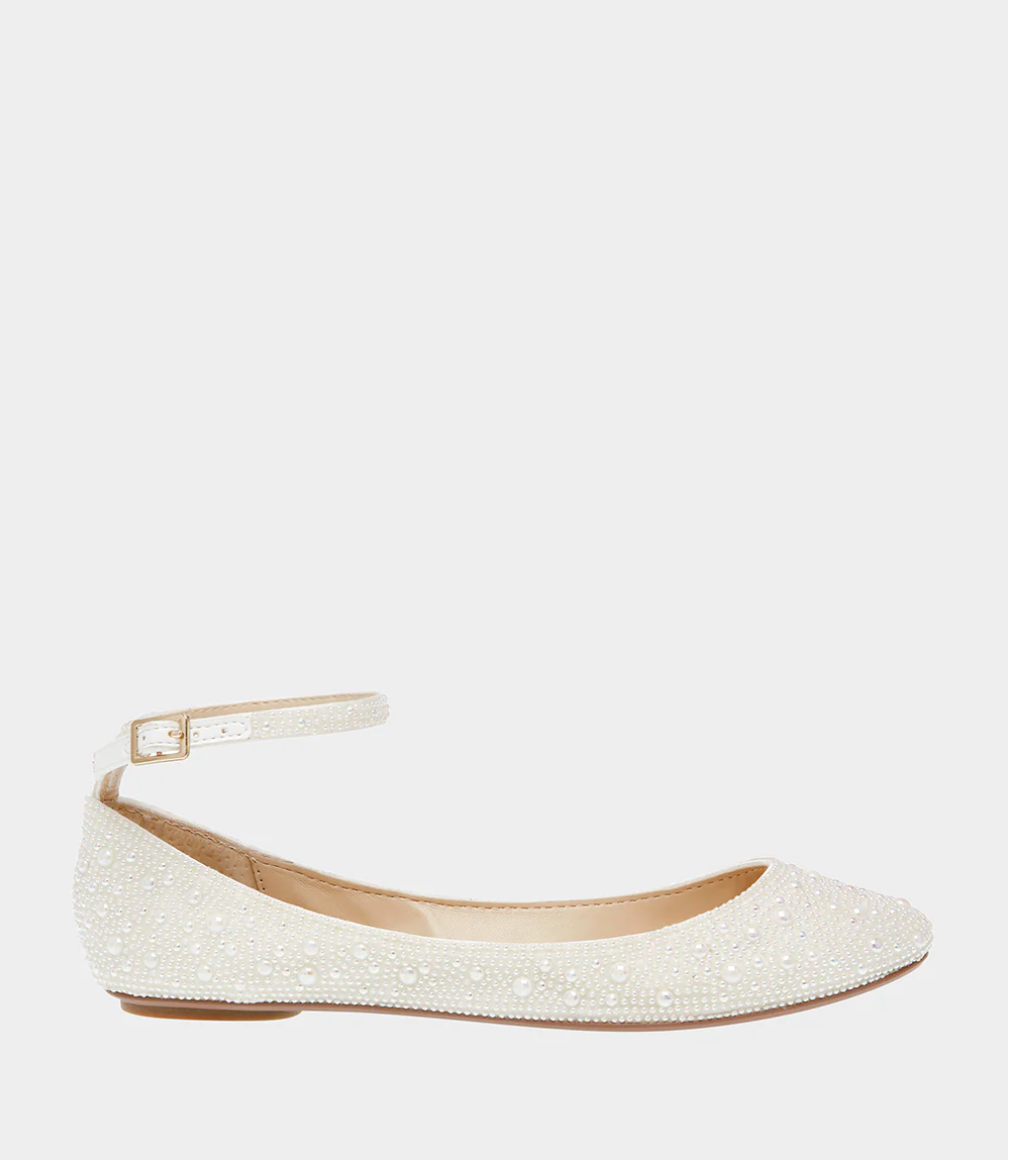 Ace Flats in Ivory - Rural Haze