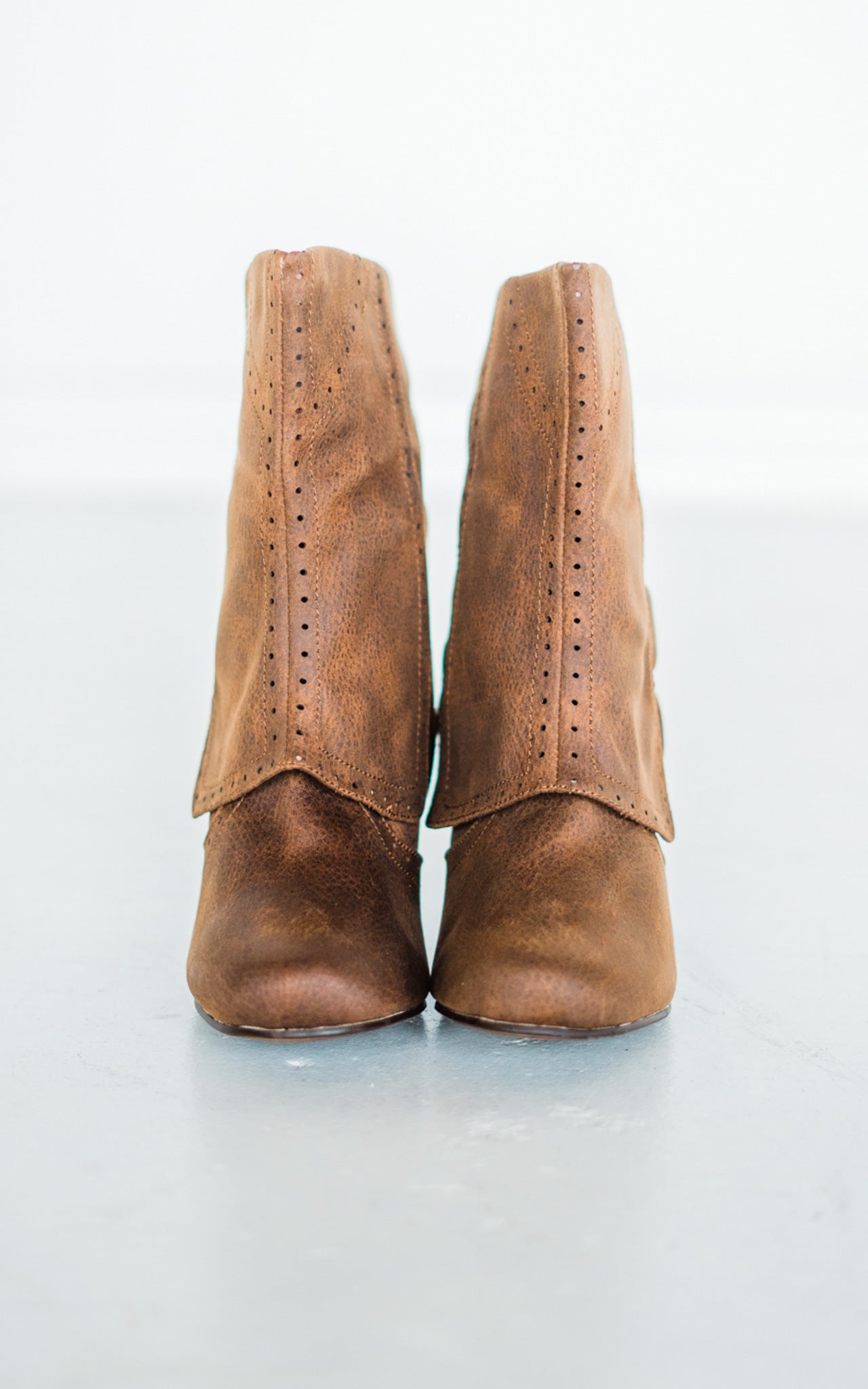 Not Rated Cowgirl Star Booties in Tan